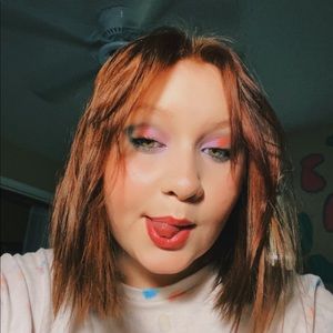 Meet your Posher, Mia